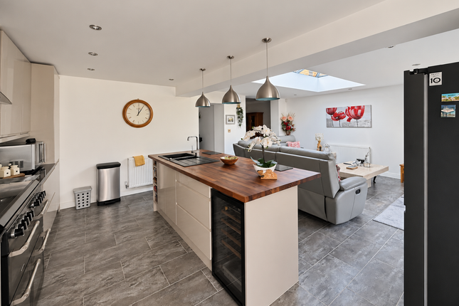 5, Beech Hill Crescent, Mansfield photo 2