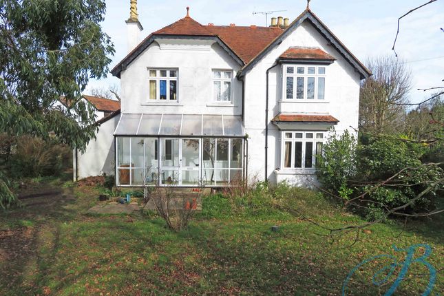 Country house for sale in Whyteladyes Lane, Cookham