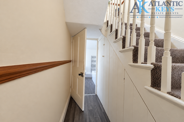 5 Julian Street, Plymouth photo 3