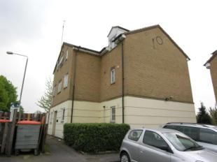 Dover Close, LONDON photo 4