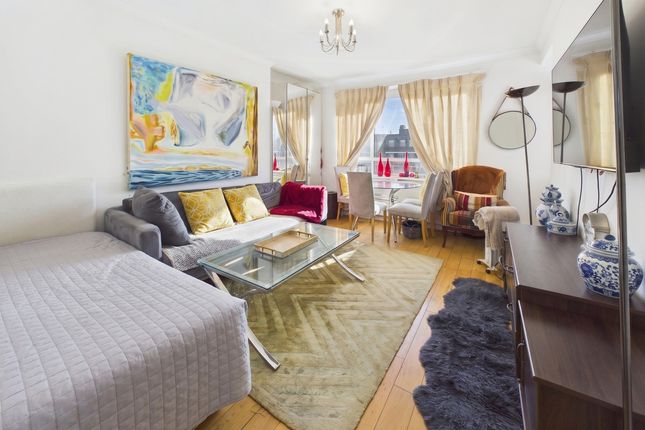 St. Johns Wood Terrace, London photo 3