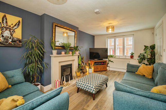 3-bed detached on Lilly Lane, Weymouth, £425,000