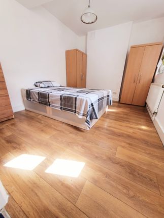 Thumbnail Flat to rent in East India Dock Road, London