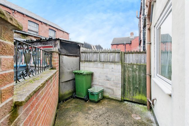 3, Albert Street, Pontefract photo 4
