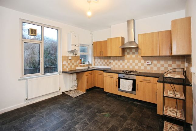 25, Hendre Road, Caerphilly photo 2