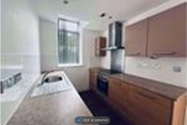Flat, Waterloo Mills Wakefield Road, Huddersfield photo 2