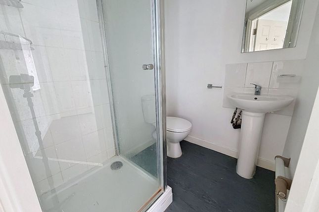 11b Lichfield Street, Stone photo 4