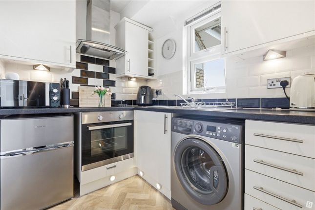 18, Tallow Gate, Chelmsford photo 2
