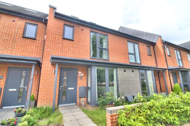 Thumbnail Terraced house to rent in Addison Road, Reading