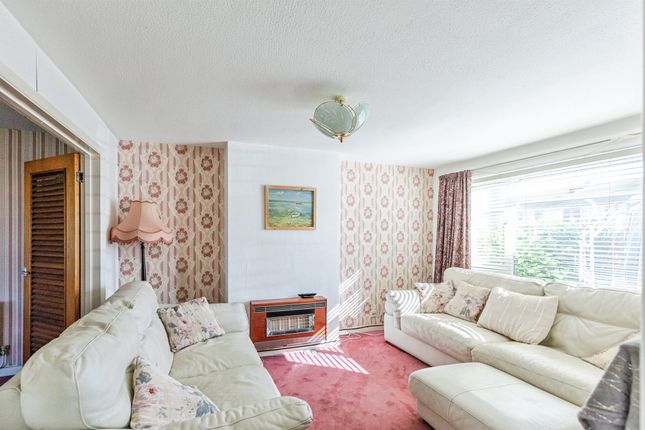 Balham Close, Rushden photo 2
