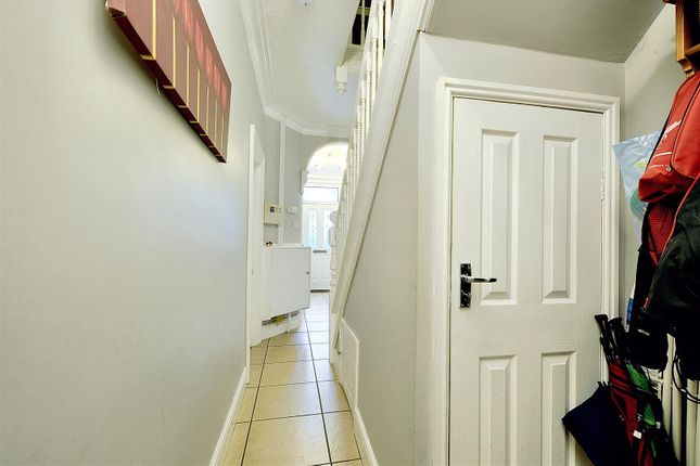 Hallway_2.Jpg