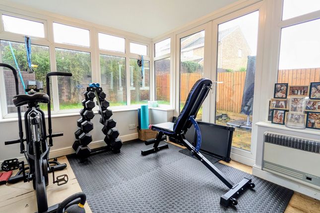 3 Hawthorn Drive, Merthyr Tydfil photo 4