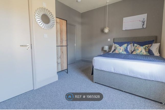 Room to rent in Deepdale Road, Preston