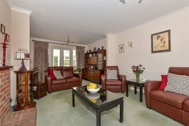 Sandyhurst Lane, Ashford photo 4