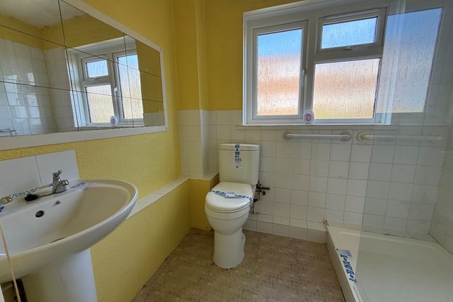 13, Chesil View, Weymouth photo 3