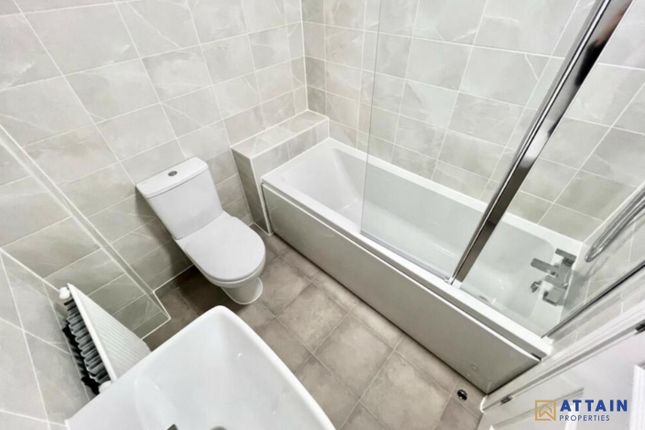 Bathroom.Jpg