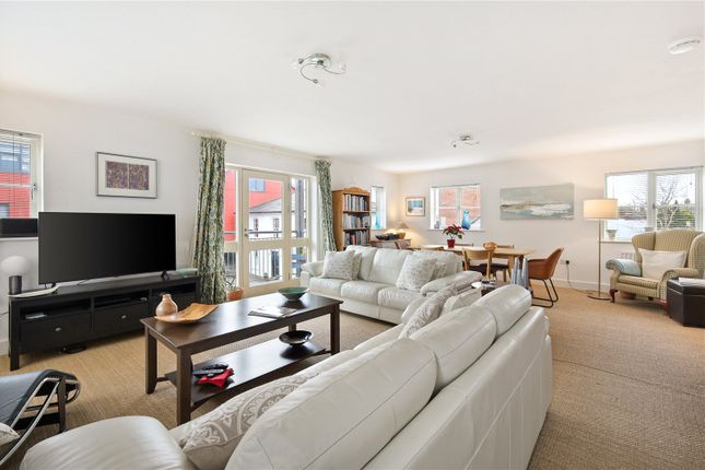 8, Walter Radcliffe Road, Colchester photo 4