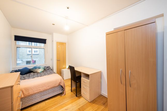 ROOM C, MAGDALEN STREET, FLAT 17A, London photo 2