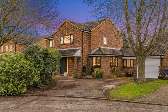 Thumbnail Detached house for sale in Windmill Avenue, Bicester