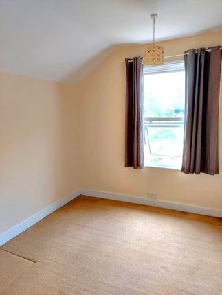 Cassiobridge Road, Watford photo 5