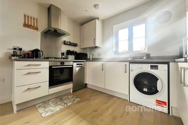 Flat 5, 6, Cirrus Close, Aldershot photo 4