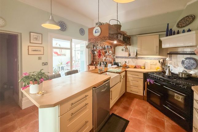 Breakfasting Kitchen