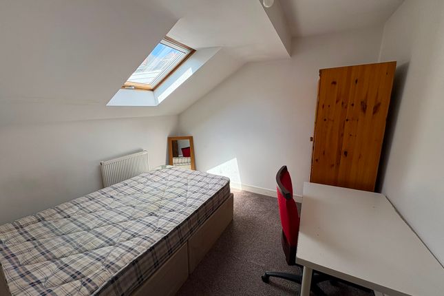 Room 5 Beatrice House, 21, St. Pauls Road, Southsea photo 3