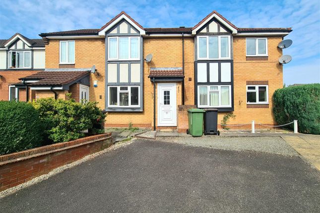 Thumbnail Maisonette to rent in Rochester Close, Nuneaton