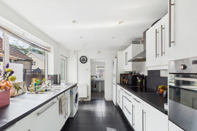 6, Medart Street, Crosskeys photo 2