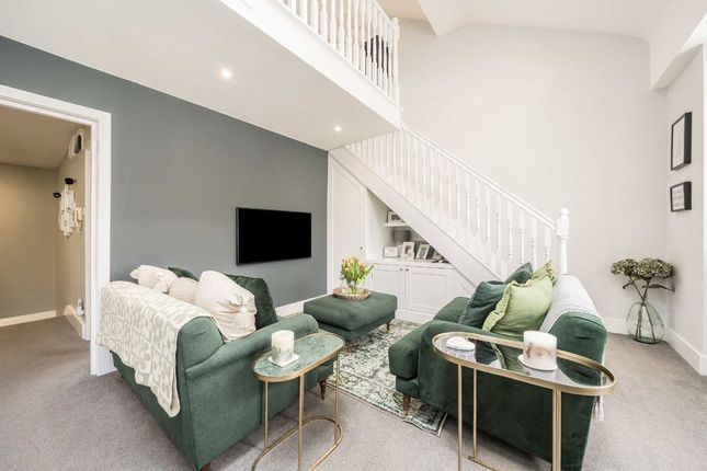 TFF, 44, Moring Road, London photo 2