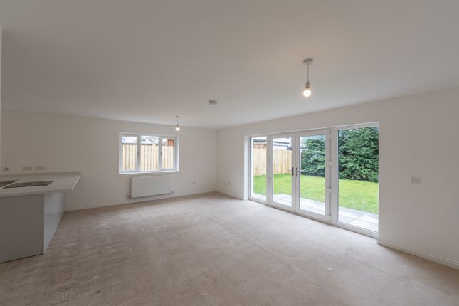 85 Earlston Crescent, Carnbroe, Coatbridge photo 2