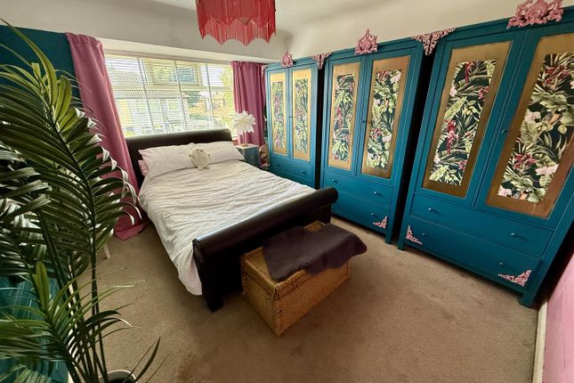 6, Mossgate Grove, Liverpool photo 5