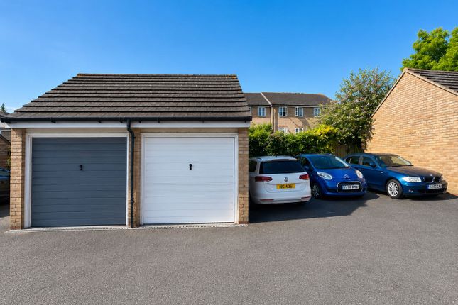 47, Rookes Crescent, Chelmsford photo 3