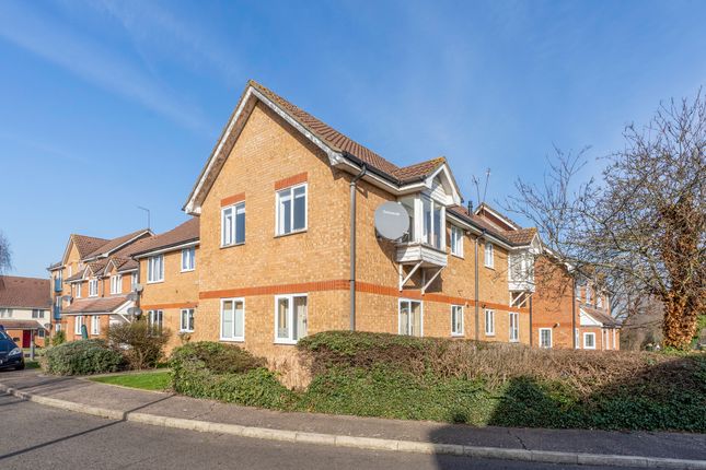 Flat to rent in Eagle Close, Waltham Abbey