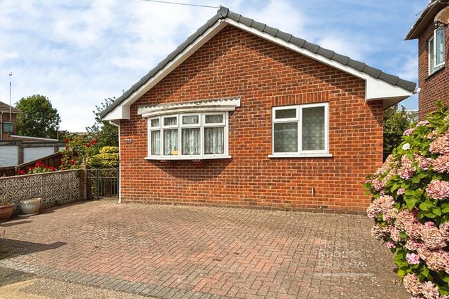 2-bed house on 54, Ash Road, Isle of Wight, £200,000