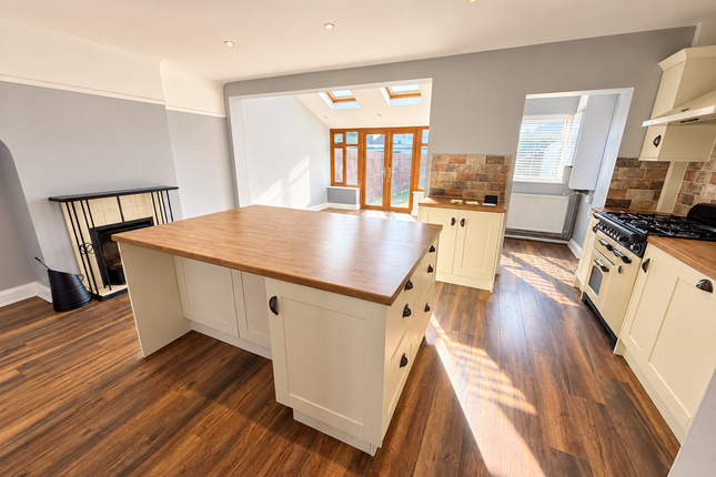 24, Uplands Road, Leicester photo 4
