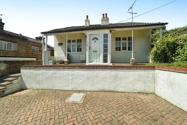 Bungalow to rent in Dartford Road, Farningham, Dartford