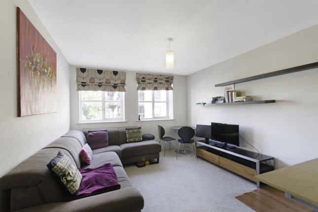 Thumbnail Flat for sale in St David's Square, Isle Of Dogs, London