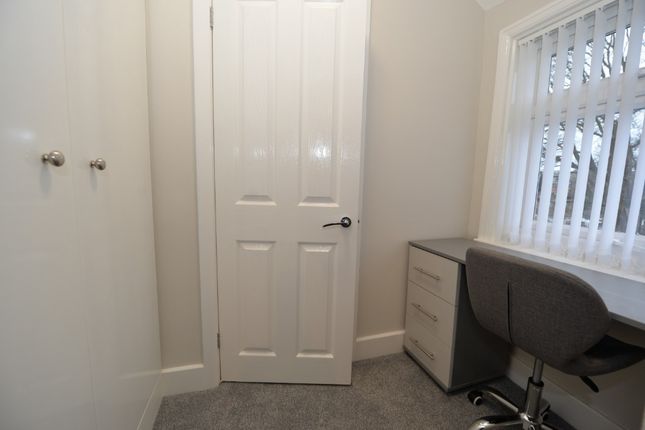 Room 4, 28, Norham Avenue, Southampton photo 3