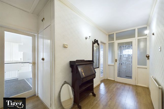 56, Garstang Road West, Poulton-le-Fylde photo 2