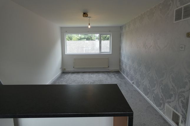 21, Villa Court, Telford photo 5