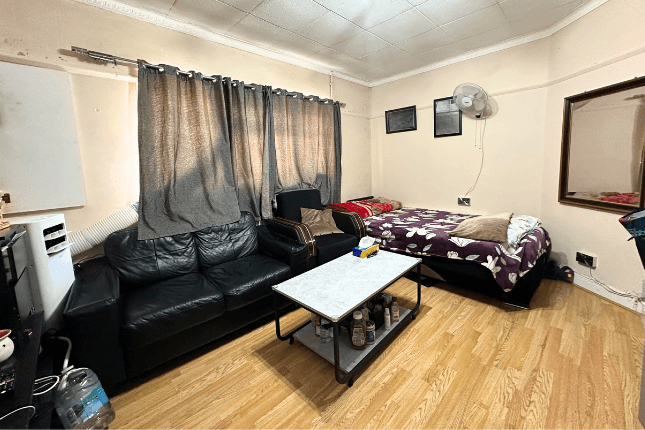 42 Southall Court, Lady Margaret Road, Southall photo 2