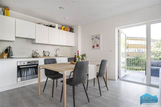 Flat 8, Cornflower Apartments, 90, Bittacy Hill, London photo 4