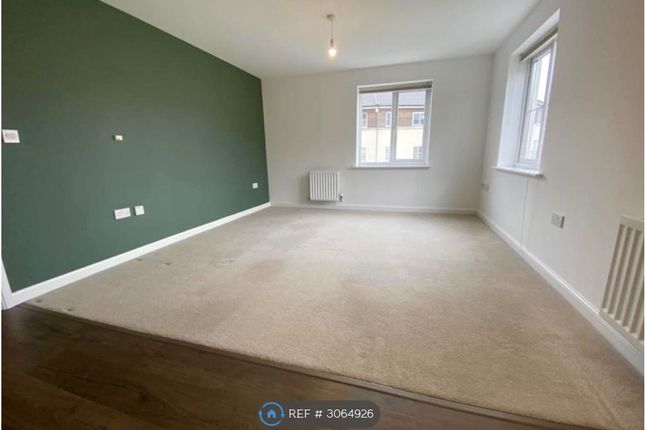 Flat, Sevastopol Road, Bristol photo 3