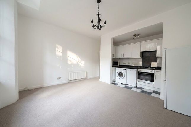 Inverness Terrace, London photo 3