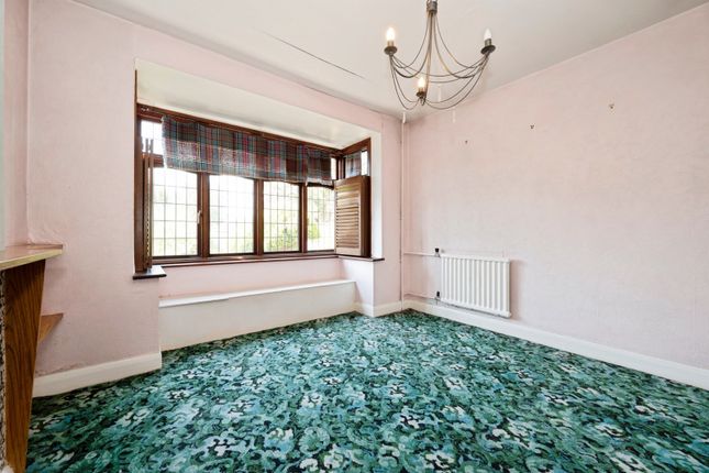 9, The Warren, Surrey photo 4