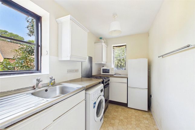 36, Bluebell Rise, Surrey photo 4
