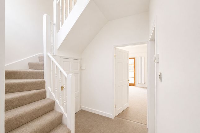 75 Haig Avenue, Southport photo 3