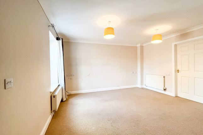 7, Ladymead Close, Northamptonshire photo 3