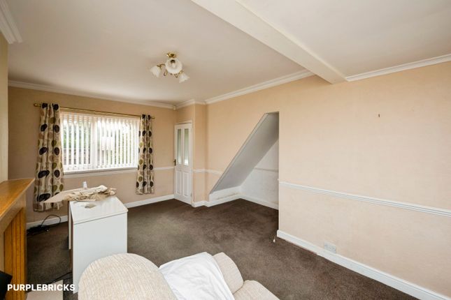 3-bed semi-detached on 29, St. Leonards Place, Alfreton, £200,000